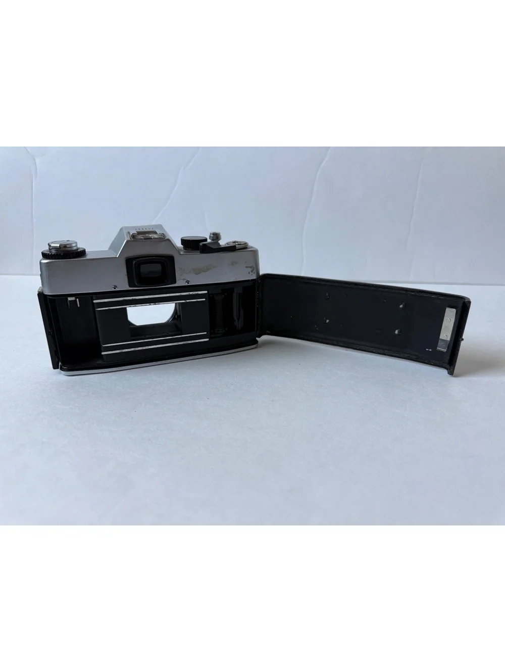 Petri FT 1000 35mm SLR Film Camera Body Only — Shutter Tested Working